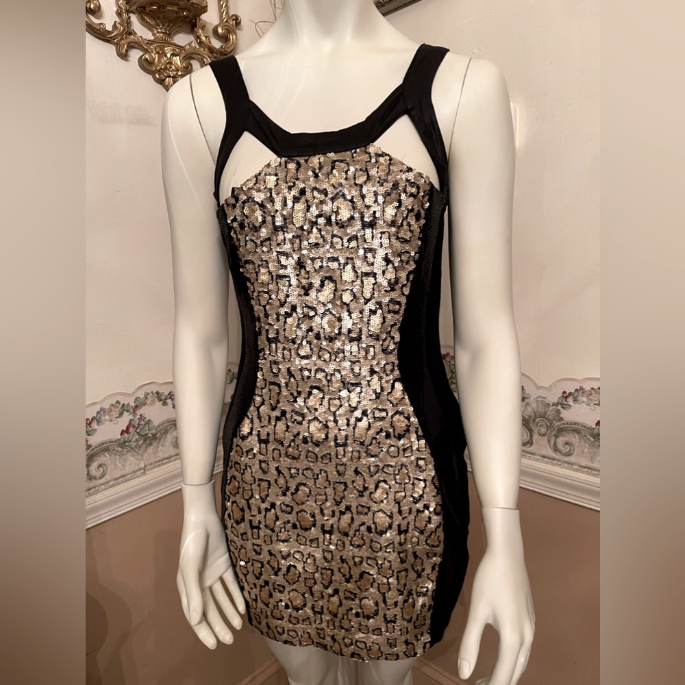 Sexy body con SEQUIN MIDI DRESS.